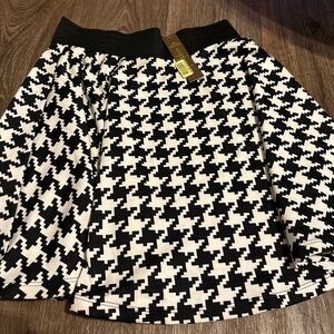 Stylish Black and White Skirt
